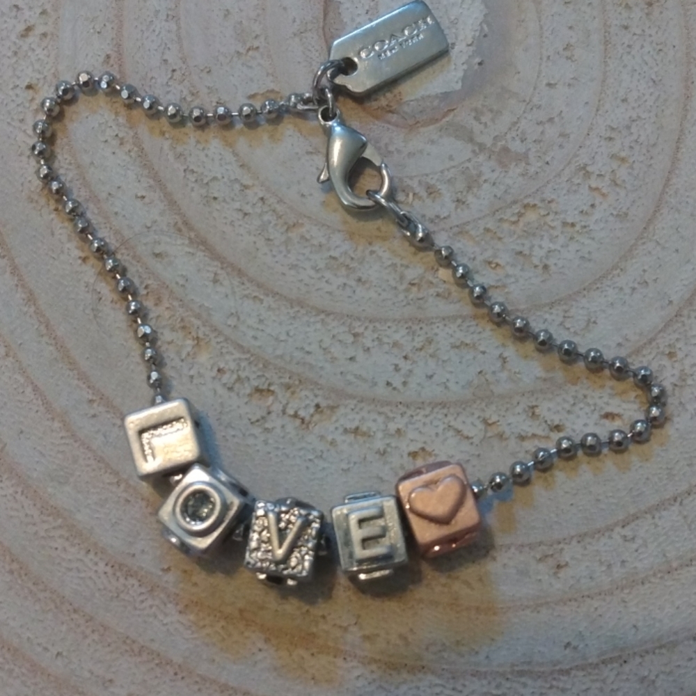 Bracelet